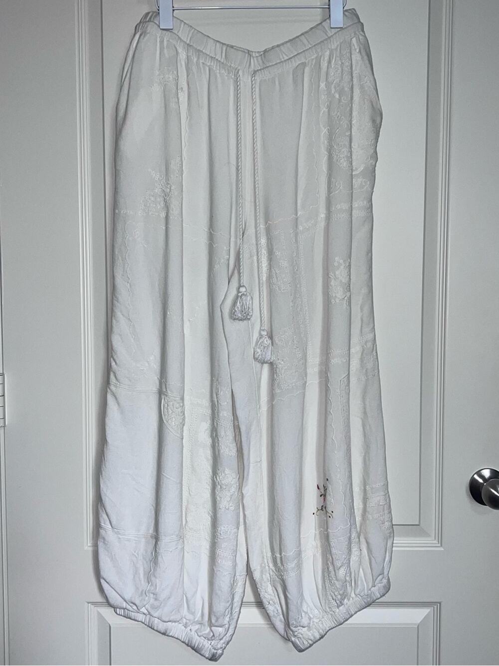 Anthropologie ivory Elastic-Waist Balloon Pants Doole size medium